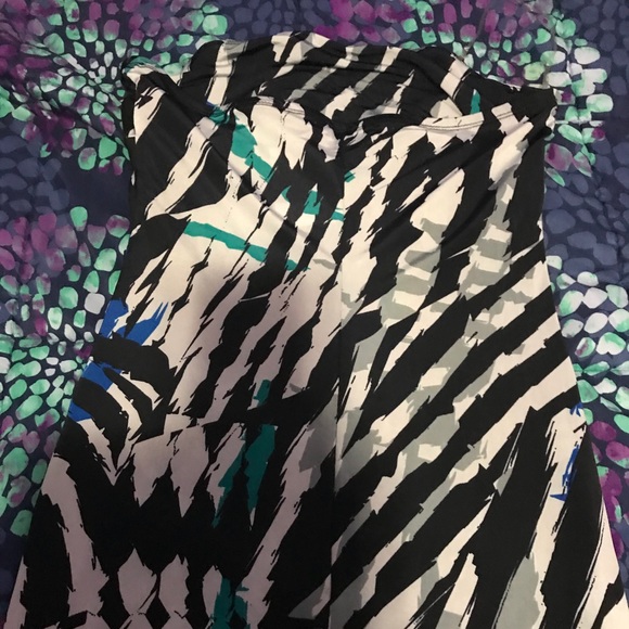 Dress - Picture 4 of 7